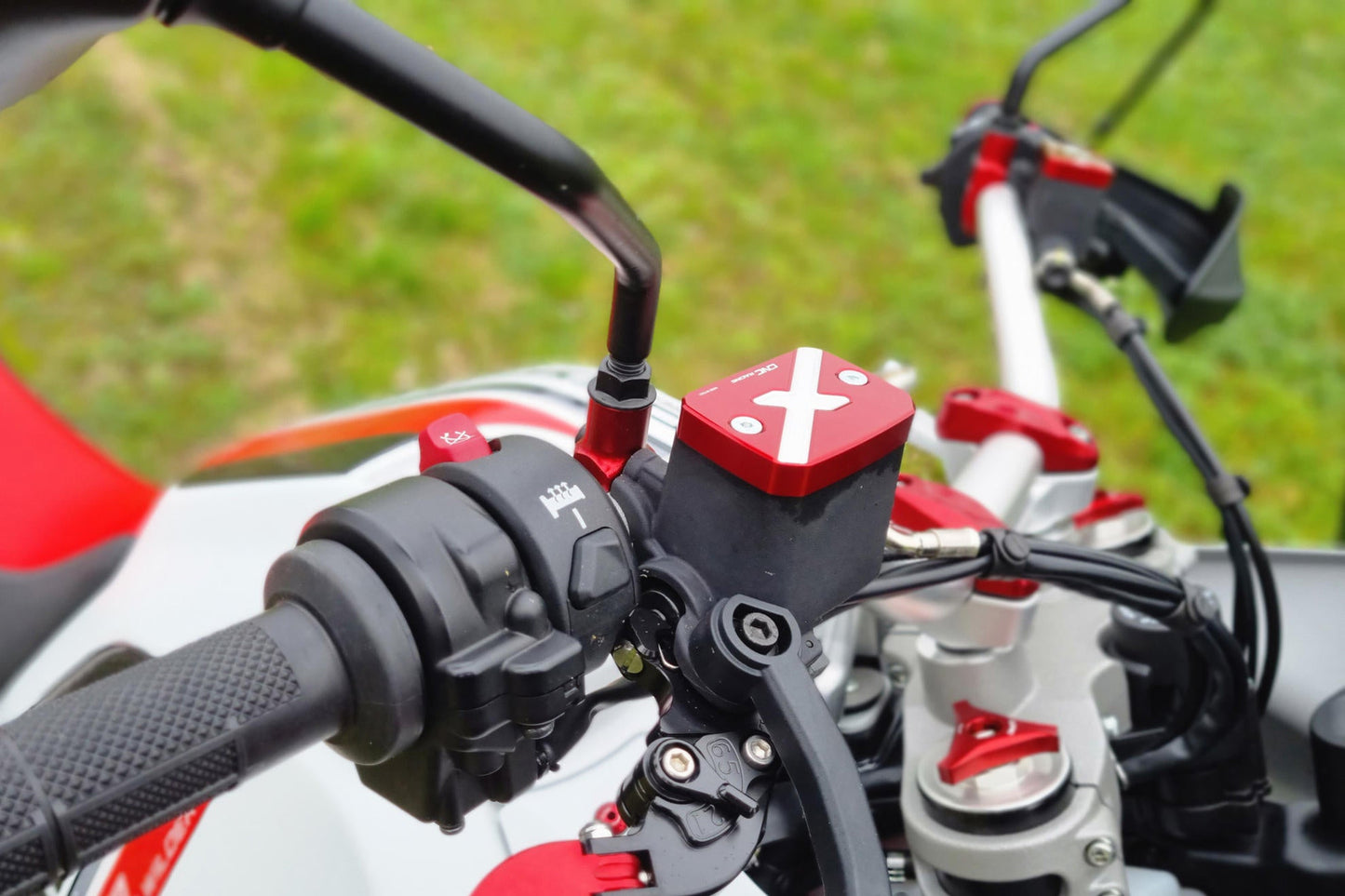 TF202 - CNC RACING Ducati DesertX (2022+) Clutch Fluid Tank Cap – Accessories in the Motoraider Motorcycle Aftermarket Accessories and Parts Online Shop