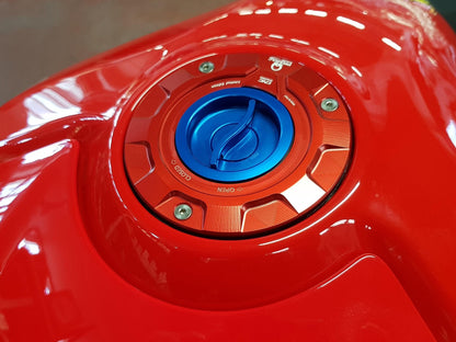 TS423PR - CNC RACING Ducati / MV Agusta Fuel Tank Cap (Pramac edition) – Accessories in the Motoraider Motorcycle Aftermarket Accessories and Parts Online Shop