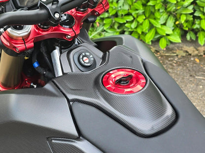 ZA269 - CNC RACING Ducati Hypermotard 698 Mono (2024+) Carbon Fuel Tank Top Сover – Accessories in the Motoraider Motorcycle Aftermarket Accessories and Parts Online Shop