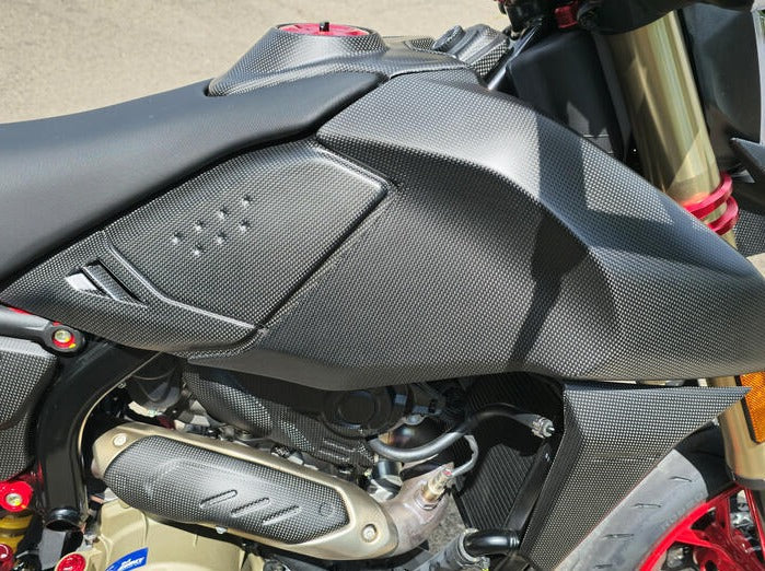ZA270 - CNC RACING Ducati Hypermotard 698 Mono (2024+) Carbon Fuel Tank Side Covers – Accessories in the Motoraider Motorcycle Aftermarket Accessories and Parts Online Shop