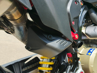 ZA276 - CNC RACING Ducati Hypermotard 698 Mono (2024+) Carbon Exhaust Pipe Rear Heat Guard – Accessories in the Motoraider Motorcycle Aftermarket Accessories and Parts Online Shop