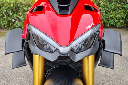 ZA303 - CNC RACING Ducati Streetfighter V4/V2 Carbon Winglets Kit – Accessories in the Motoraider Motorcycle Aftermarket Accessories and Parts Online Shop