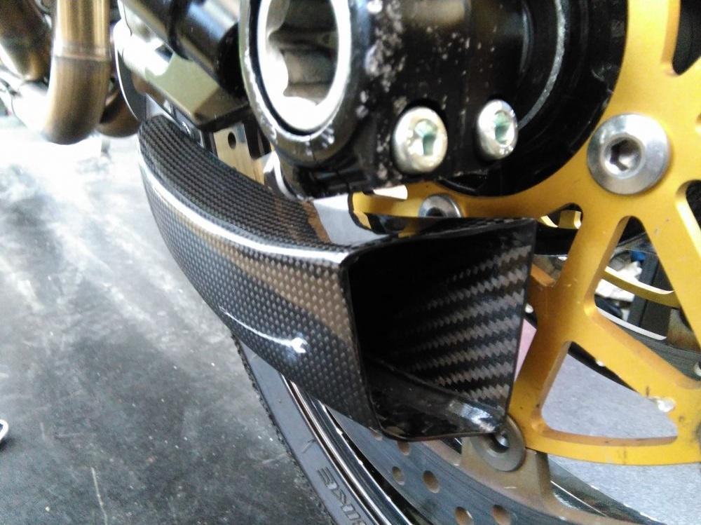 ZA701 - CNC RACING Ducati Monster 950 (2021+) Carbon Front Brake Cooling System "GP Ducts" – Accessories in the Motoraider Motorcycle Aftermarket Accessories and Parts Online Shop