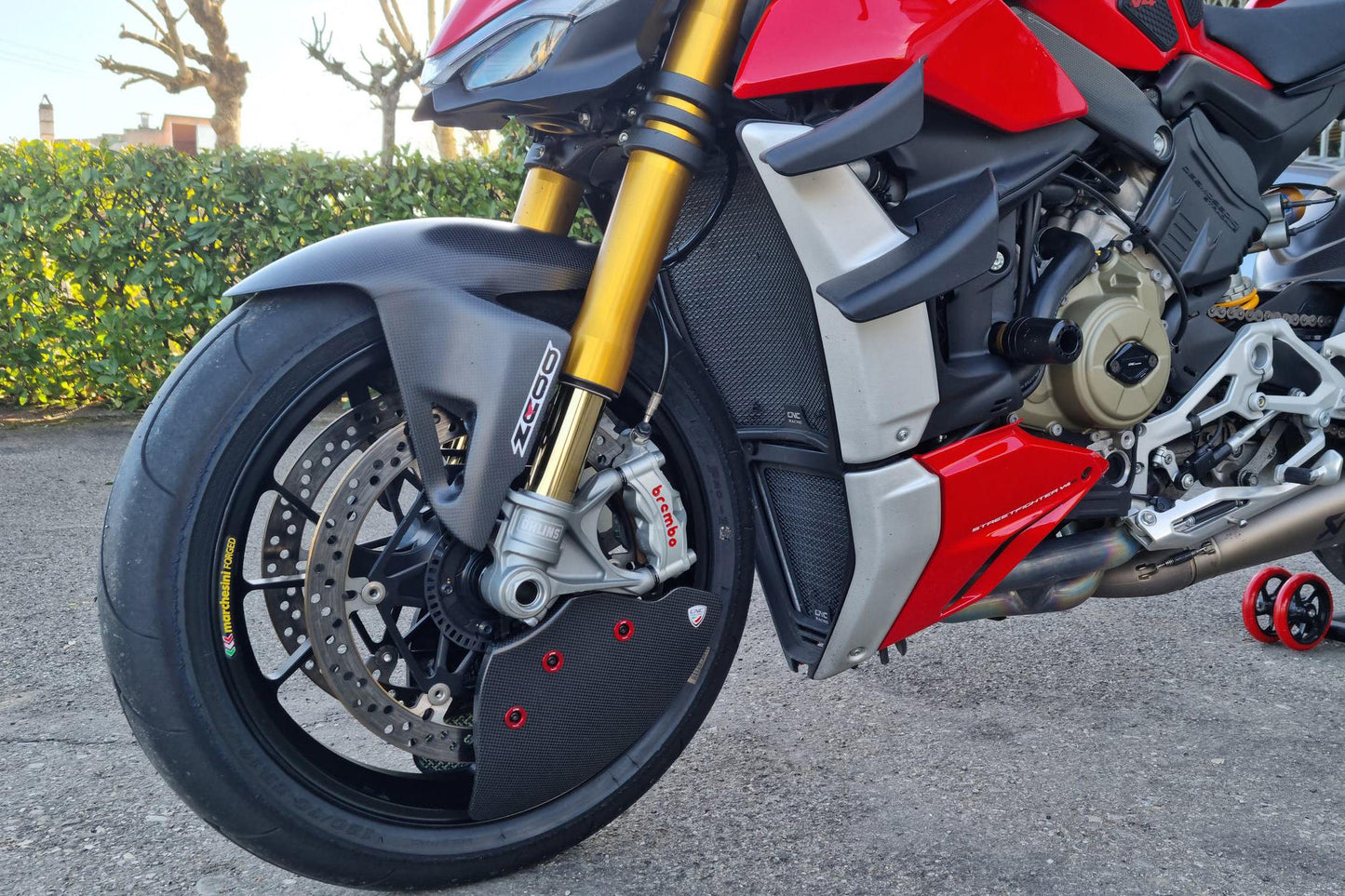 ZA750 - CNC RACING Ducati Streetfighter / Panigale V2 / V4 Carbon Front Brake Cooling System – Accessories in the Motoraider Motorcycle Aftermarket Accessories and Parts Online Shop