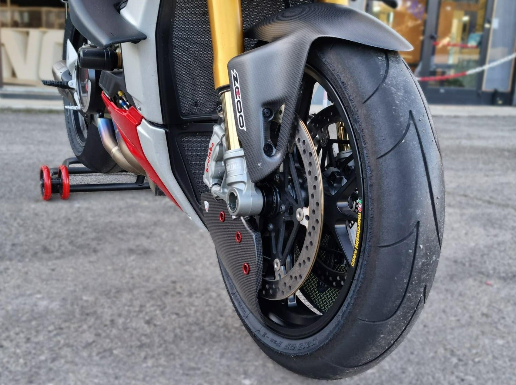 ZA750 - CNC RACING Ducati Streetfighter / Panigale V2 / V4 Carbon Front Brake Cooling System – Accessories in the Motoraider Motorcycle Aftermarket Accessories and Parts Online Shop
