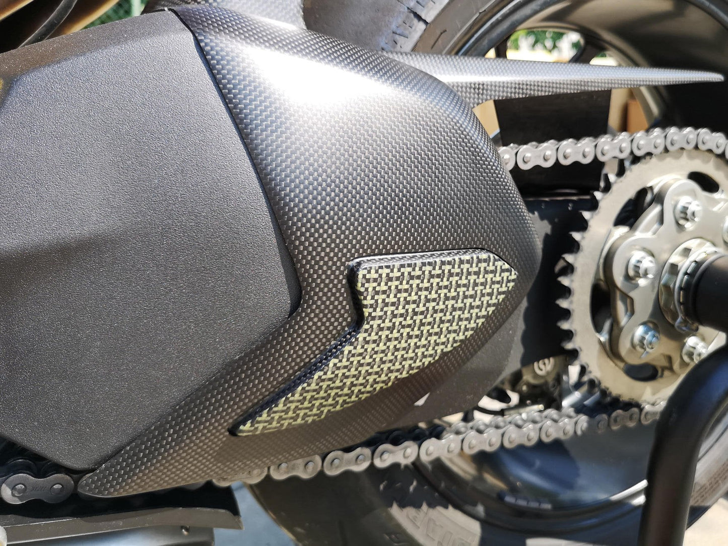 ZA865 - CNC RACING Ducati Panigale V4 (18/24) Carbon & Kevlar Swingarm Cover – Accessories in the Motoraider Motorcycle Aftermarket Accessories and Parts Online Shop