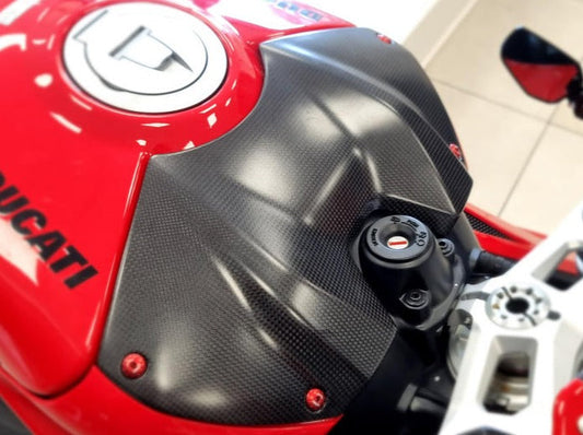ZA871 - CNC RACING Ducati Panigale V4 (22/24) Carbon Fuel Tank Cover – Accessories in the Motoraider Motorcycle Aftermarket Accessories and Parts Online Shop