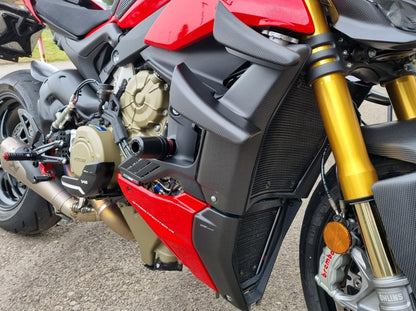 ZA303 - CNC RACING Ducati Streetfighter V4/V2 Carbon Winglets Kit – Accessories in the Motoraider Motorcycle Aftermarket Accessories and Parts Online Shop