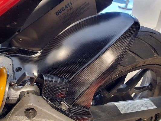ZA991 - CNC RACING Ducati Multistrada V4 (2021+) Carbon Rear Mudguard – Accessories in the Motoraider Motorcycle Aftermarket Accessories and Parts Online Shop