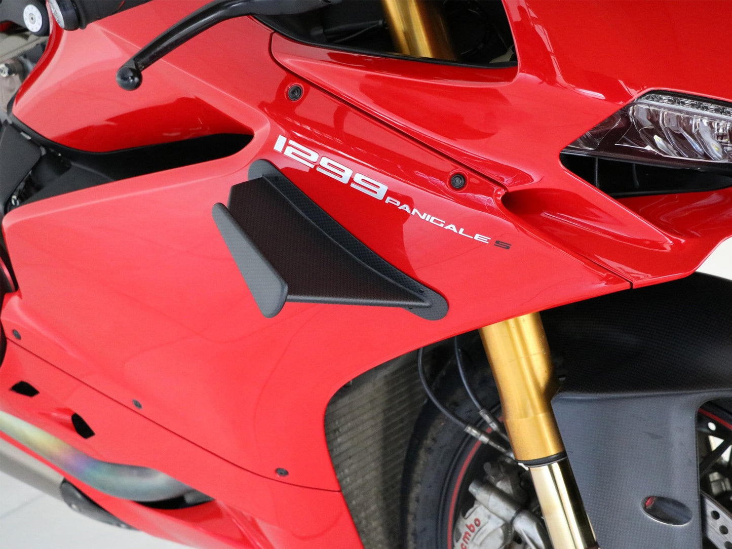 ZW001 - CNC RACING Ducati Panigale (12/19) MotoGP Carbon Aerodynamic Winglets – Accessories in the Motoraider Motorcycle Aftermarket Accessories and Parts Online Shop