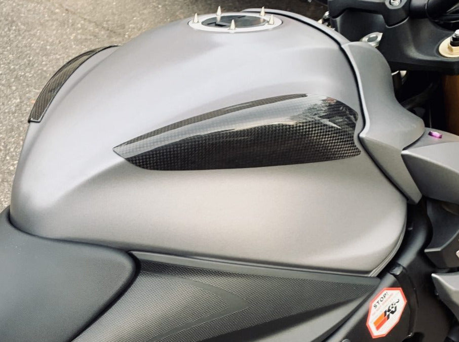 CARBON2RACE Suzuki GSX-S1000 (15/21) Carbon Tank Sliders – Accessories in the 2WheelsHero Motorcycle Aftermarket Accessories and Parts Online Shop