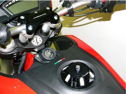 BM02 - DUCABIKE Ducati Hypermotard 821 / 939 Handlebar Clamp – Accessories in the Motoraider Motorcycle Aftermarket Accessories and Parts Online Shop