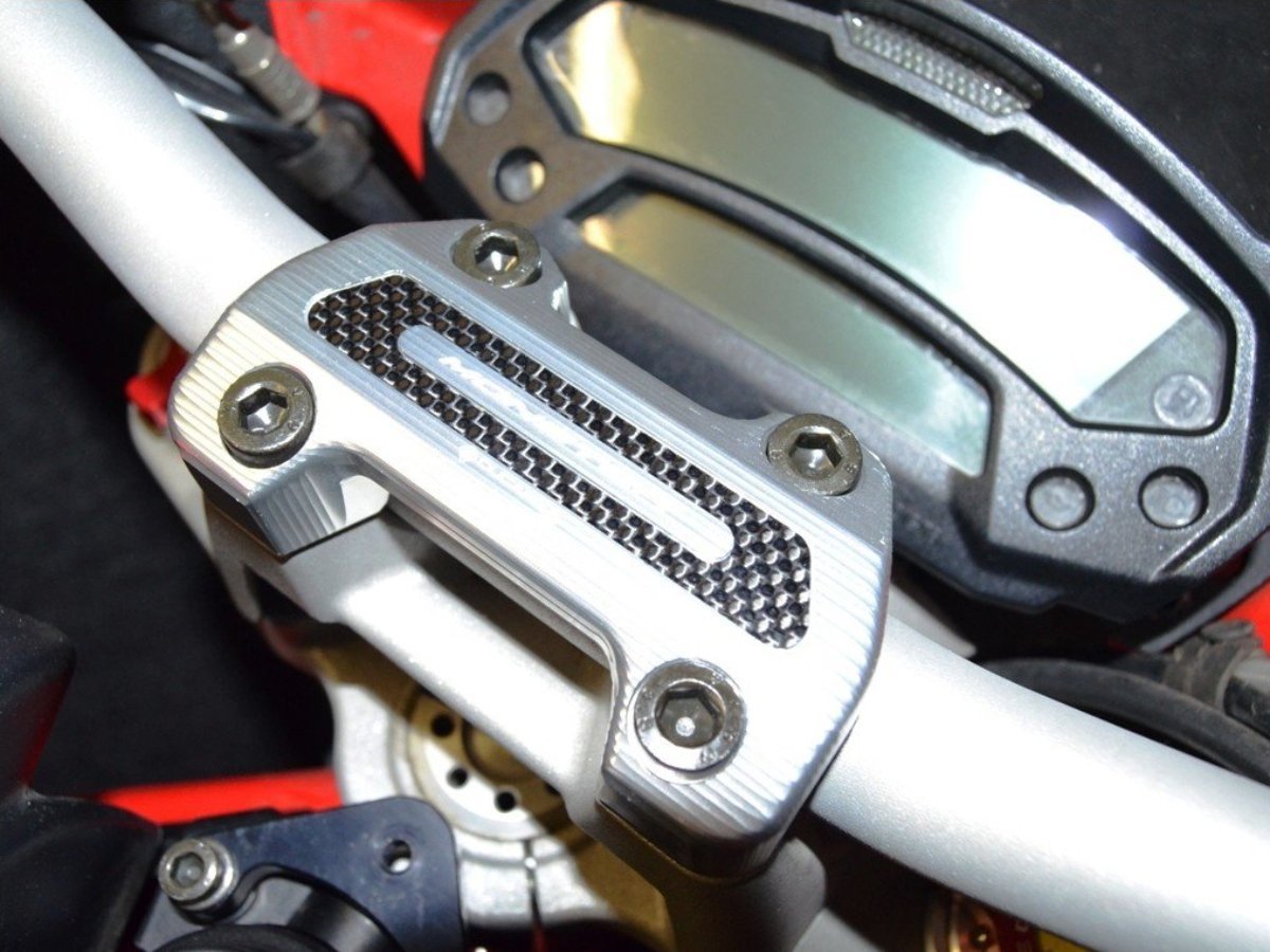BM06 - DUCABIKE Ducati Monster 696 Handlebar Clamp – Accessories in the Motoraider Motorcycle Aftermarket Accessories and Parts Online Shop