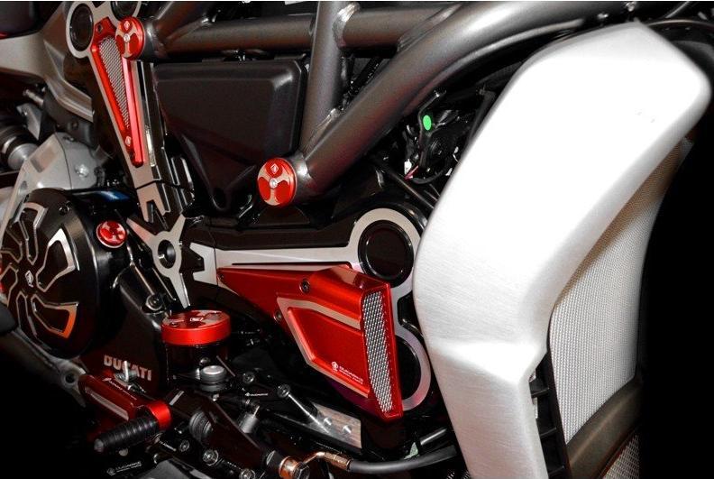 CAO01 - DUCABIKE Ducati XDiavel Horizontal Air Intake Cover – Accessories in the Motoraider Motorcycle Aftermarket Accessories and Parts Online Shop