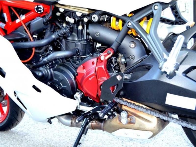 CP09 - DUCABIKE Ducati Monster / SuperSport Sprocket Cover – Accessories in the Motoraider Motorcycle Aftermarket Accessories and Parts Online Shop