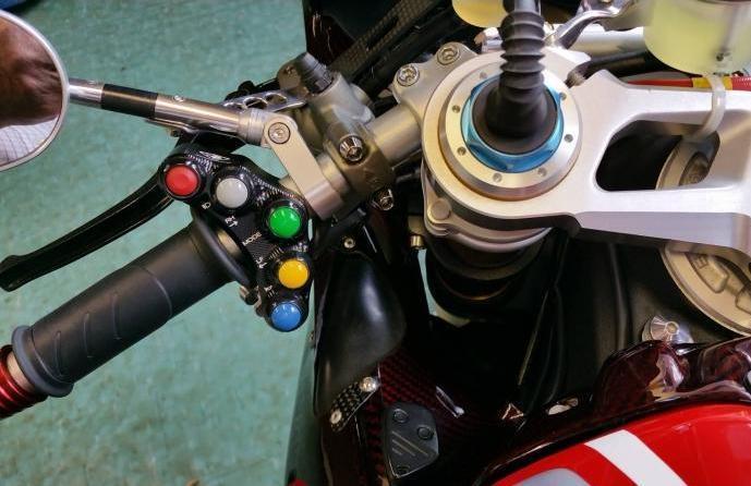 CPPI04 - DUCABIKE Ducati Superbike 1098/1198/848 7 Buttons Switched Handlebar (street edition) – Accessories in the Motoraider Motorcycle Aftermarket Accessories and Parts Online Shop