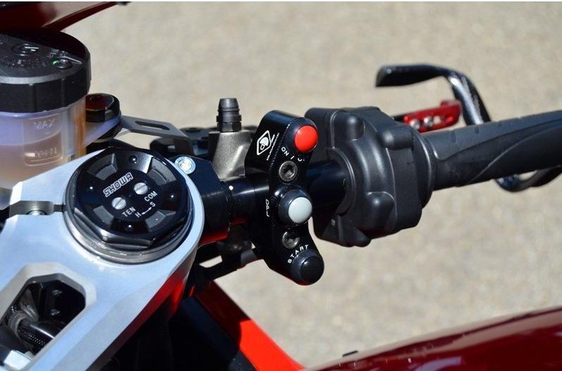 CPPI07 - DUCABIKE Ducati Panigale V4 (2018+) Brake Pump Bracket with Integrated Buttons (Brembo Radial/RCS) – Accessories in the Motoraider Motorcycle Aftermarket Accessories and Parts Online Shop