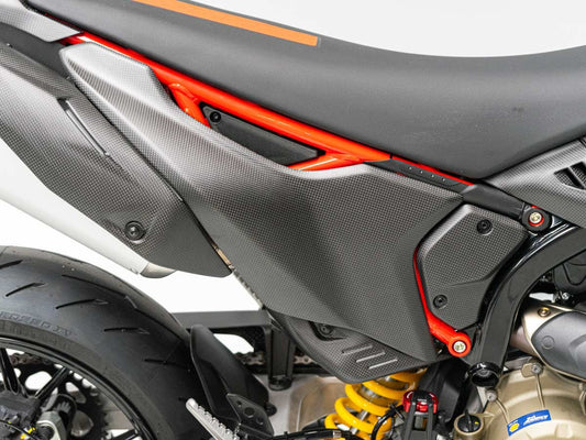 CRB157O - DUCABIKE Ducati Hypermotard 698 Mono / RVE (2024+) Carbon Seat Side Covers – Accessories in the Motoraider Motorcycle Aftermarket Accessories and Parts Online Shop