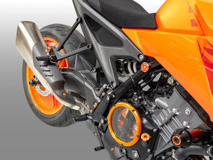 CRB175 - DBK KTM 990 DUKE / R (2024+) Carbon Muffler Cover – Accessories in the Motoraider Motorcycle Aftermarket Accessories and Parts Online Shop