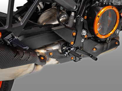 CRB190 - DBK KTM 990 DUKE / R (2024+) Carbon Exhaust Cover – Accessories in the Motoraider Motorcycle Aftermarket Accessories and Parts Online Shop