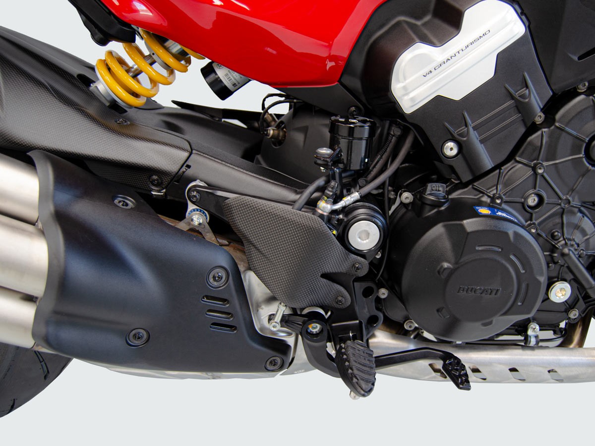 CRB77O - DUCABIKE Ducati Diavel V4 (2023+) Carbon Heel Guard – Accessories in the Motoraider Motorcycle Aftermarket Accessories and Parts Online Shop