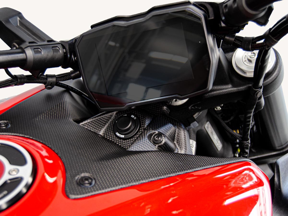 CRB78O - DUCABIKE Ducati Diavel V4 (2023+) Carbon Ignition Switch Cover – Accessories in the Motoraider Motorcycle Aftermarket Accessories and Parts Online Shop
