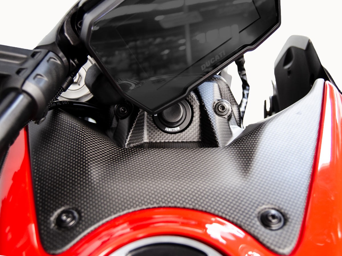 CRB78O - DUCABIKE Ducati Diavel V4 (2023+) Carbon Ignition Switch Cover – Accessories in the Motoraider Motorcycle Aftermarket Accessories and Parts Online Shop