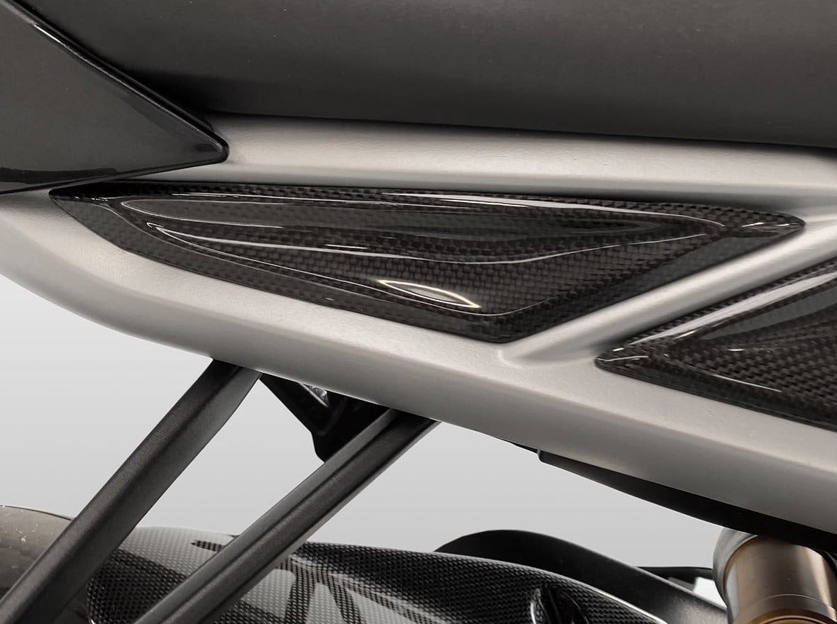 CRB92L - DBK Triumph Street Triple 765 S / R / RS (2017+) Glossy Carbon Side Covers – Accessories in the Motoraider Motorcycle Aftermarket Accessories and Parts Online Shop