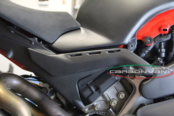 CARBONVANI Ducati Panigale V4 / V4S (20/21) Carbon Underseat Cover (right side) – Accessories in the 2WheelsHero Motorcycle Aftermarket Accessories and Parts Online Shop