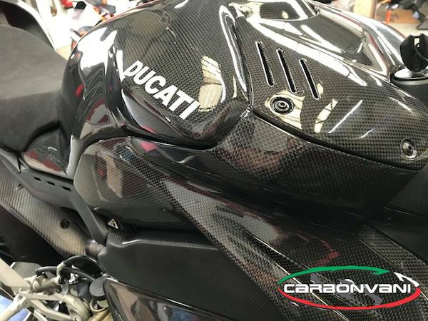 CARBONVANI Ducati Panigale V4 (18/21) Carbon Fuel Tank Cover – Accessories in the 2WheelsHero Motorcycle Aftermarket Accessories and Parts Online Shop