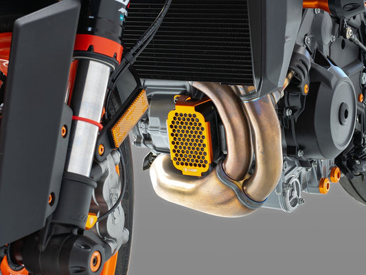GR24 - DUCABIKE KTM 990 Duke (2024+) Oil Radiator Guard – Accessories in the Motoraider Motorcycle Aftermarket Accessories and Parts Online Shop