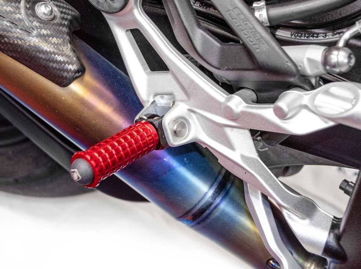 KAPM03 - DBK BMW S1000R / S1000RR (2018+) Footpeg Supports (pilot) – Accessories in the Motoraider Motorcycle Aftermarket Accessories and Parts Online Shop