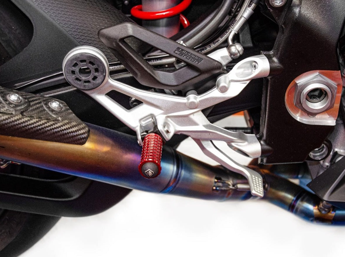 KAPM03 - DBK BMW S1000R / S1000RR (2018+) Footpeg Supports (pilot) – Accessories in the Motoraider Motorcycle Aftermarket Accessories and Parts Online Shop