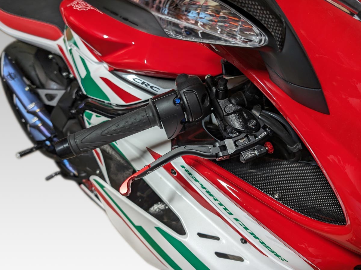 L33 - DBK MV Agusta F3 / Superveloce 800 Adjustable Handlebar Levers – Accessories in the Motoraider Motorcycle Aftermarket Accessories and Parts Online Shop