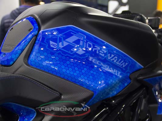 CARBONVANI MV Agusta Brutale 800 / RC / RR (16/19) Carbon Tank Side Panel (right side) – Accessories in the 2WheelsHero Motorcycle Aftermarket Accessories and Parts Online Shop