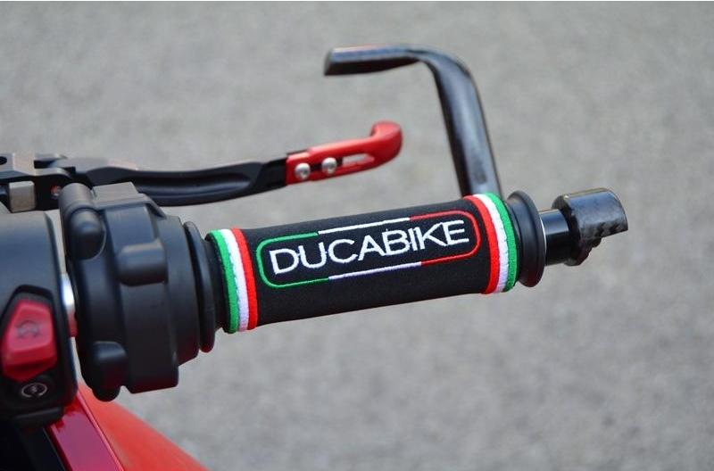 DUCABIKE PMA01 Universal Handlebar Grips Protection – Accessories in the Motoraider Motorcycle Aftermarket Accessories and Parts Online Shop