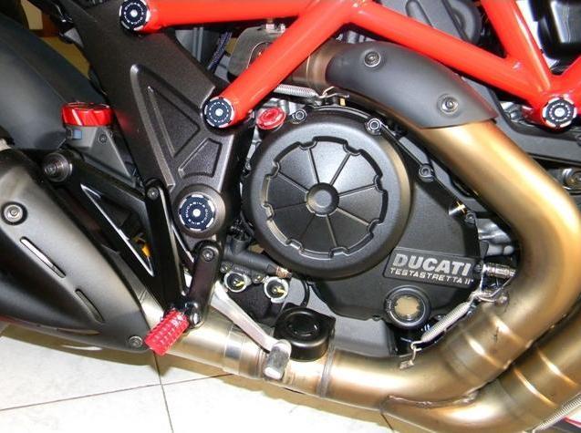PPDV02 - DUCABIKE Ducati Adjustable Footpegs (pilot) – Accessories in the Motoraider Motorcycle Aftermarket Accessories and Parts Online Shop