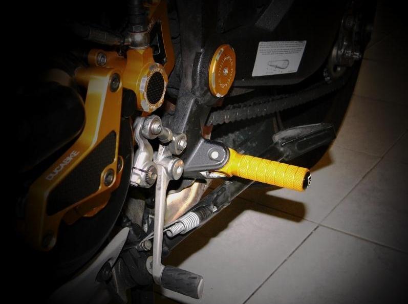 PPDV03 - DUCABIKE Ducati Footpegs (pilot/passenger) – Accessories in the Motoraider Motorcycle Aftermarket Accessories and Parts Online Shop