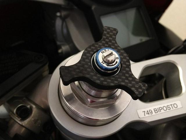 RF1701X - DUCABIKE Ducati Carbon Fork Spring Preload Adjusters Kit (17 mm) – Accessories in the Motoraider Motorcycle Aftermarket Accessories and Parts Online Shop