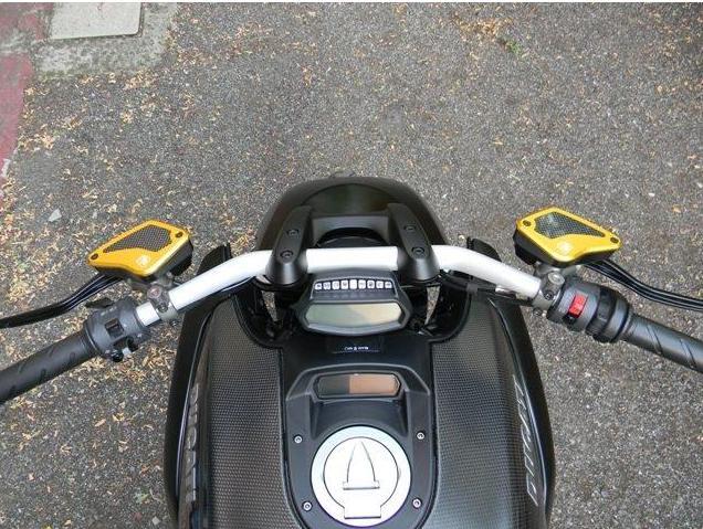 TLS05 - DUCABIKE Ducati Diavel / XDiavel Front Fluid Tanks caps – Accessories in the Motoraider Motorcycle Aftermarket Accessories and Parts Online Shop
