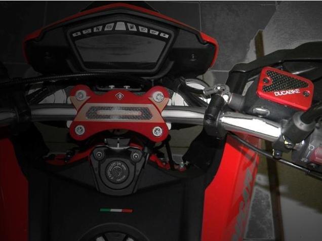TLS08 - DUCABIKE Ducati Front Brake Fluid Tank cap – Accessories in the Motoraider Motorcycle Aftermarket Accessories and Parts Online Shop