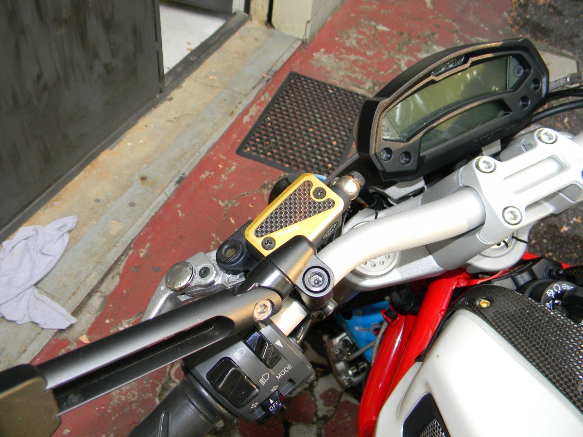 TLS12 - DUCABIKE Ducati Scrambler Front Fluid Tanks caps – Accessories in the Motoraider Motorcycle Aftermarket Accessories and Parts Online Shop