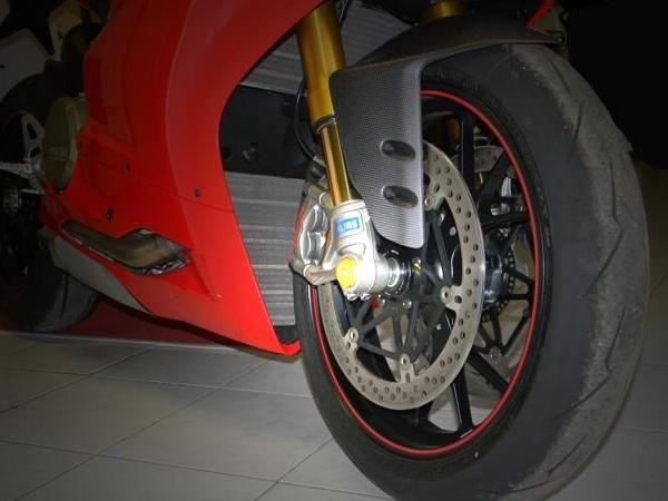 TRD04 - DUCABIKE Ducati Front Wheel Right Cap – Accessories in the Motoraider Motorcycle Aftermarket Accessories and Parts Online Shop