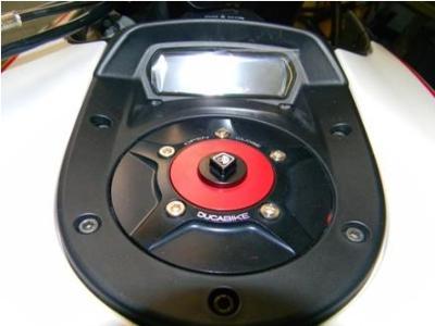 TSB02 - DUCABIKE Ducati Monster / Diavel Fuel Tank Cap – Accessories in the Motoraider Motorcycle Aftermarket Accessories and Parts Online Shop