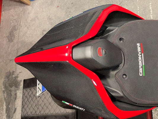 CARBONVANI Ducati Panigale V4R (19/21) Carbon Tail (street version; black/red; R.2 version) – Accessories in the 2WheelsHero Motorcycle Aftermarket Accessories and Parts Online Shop